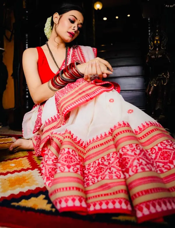 Red_&_White_Pure_Cotton_Berhampuri_Woven_Saree_For_Women
