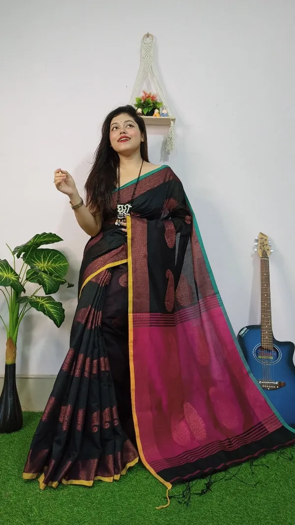 Black_&_Pink_Aam_Kolka_Contrast_Saree