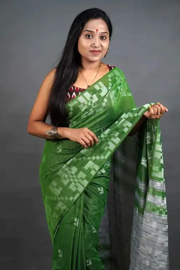 Green_Pure_Cotton_Handloom_Woven_Saree_For_Women