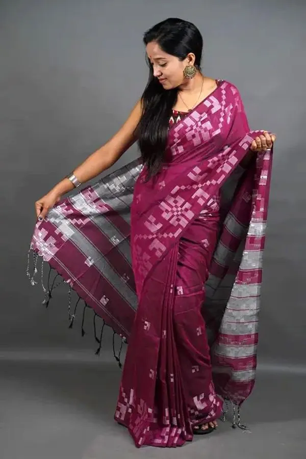 Magenta_Pure_Cotton_Handloom_Woven_Saree_For_Women
