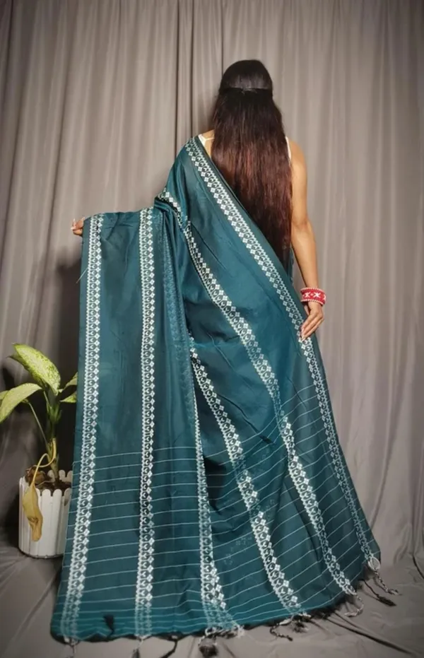 Dark_Teal_Pure_Cotton_Handloom_Embroidered_&_Woven_&_Geometric_Print_&_Self_Design_&_Solid/Plain_Saree_For_Women