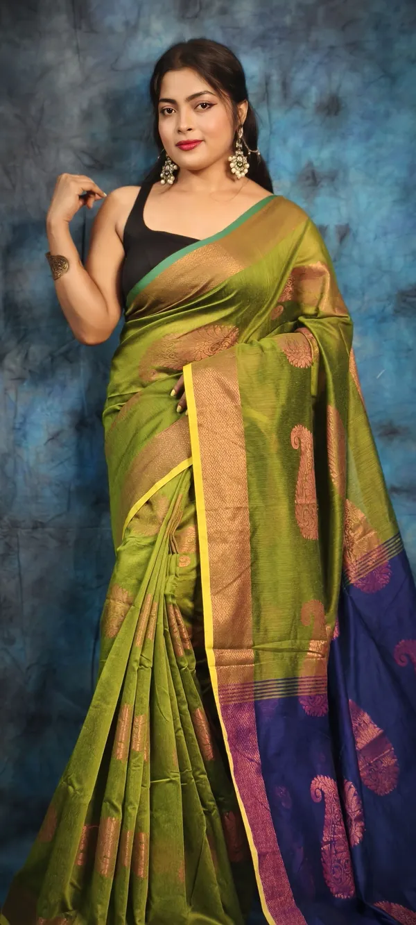 Green_&_Blue_Pure_Cotton_Handloom_Paisley_Saree_For_Women