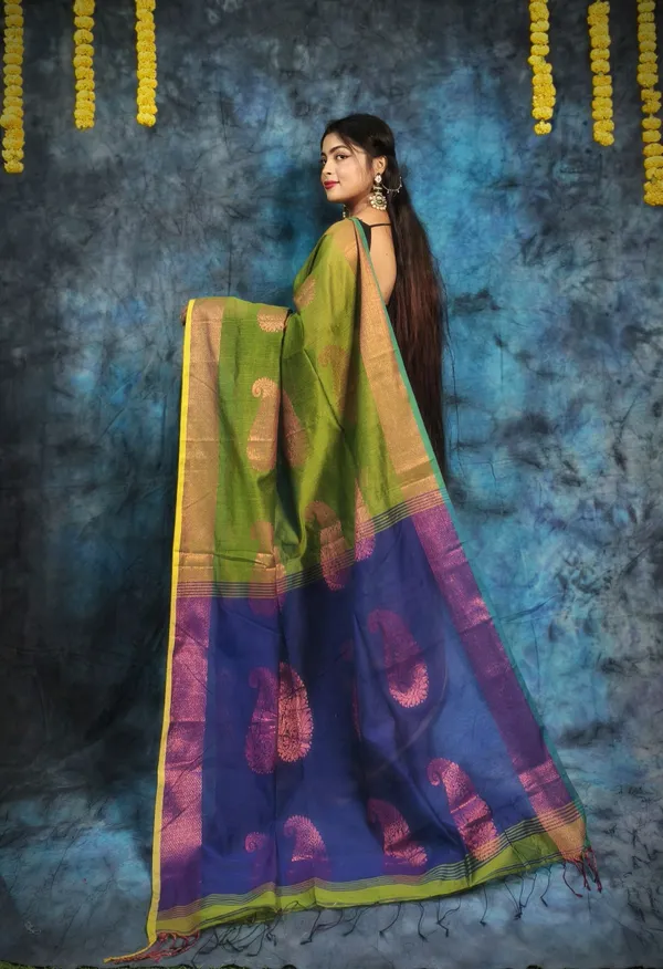 Green_&_Blue_Pure_Cotton_Handloom_Paisley_Saree_For_Women