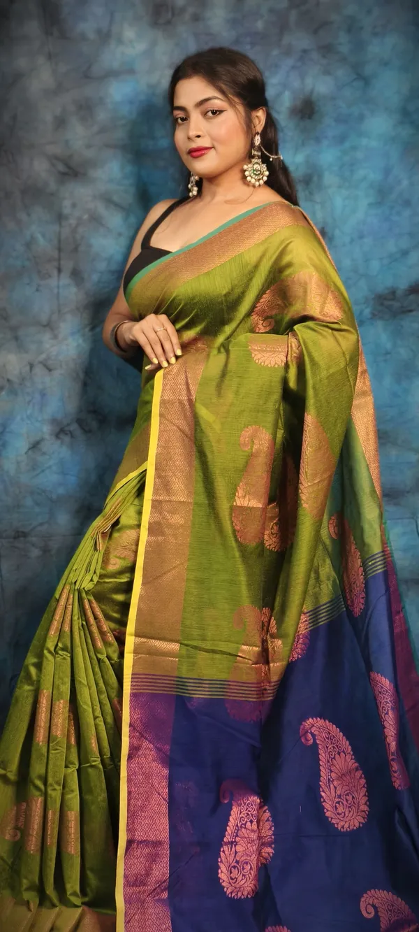 Green_&_Blue_Pure_Cotton_Handloom_Paisley_Saree_For_Women