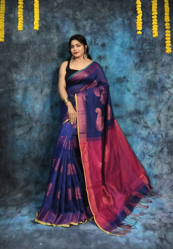 Navy_Blue_&_Magenta_Pure_Cotton_Handloom_Paisley_Saree_For_Women
