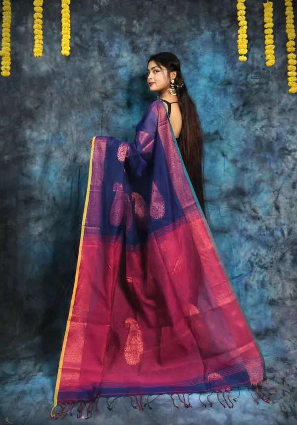 Navy_Blue_&_Magenta_Pure_Cotton_Handloom_Paisley_Saree_For_Women
