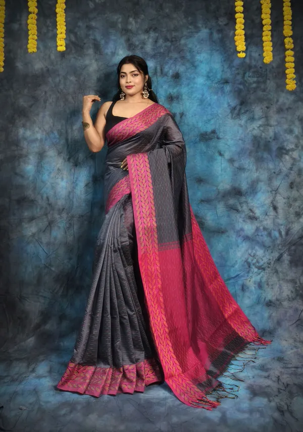 Grey_&_Magenta_Pure_Cotton_Handloom_Applique_Saree_For_Women