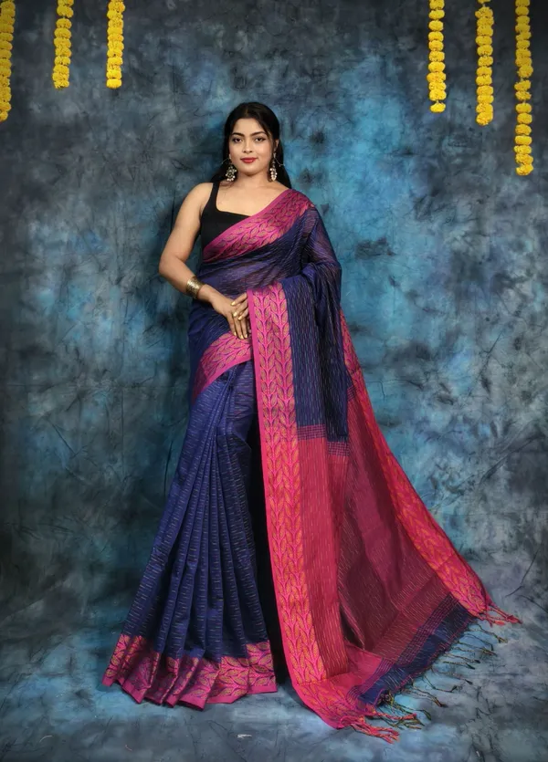 Navy_Blue_&_Magenta_Pure_Cotton_Handloom_Applique_Saree_For_Women