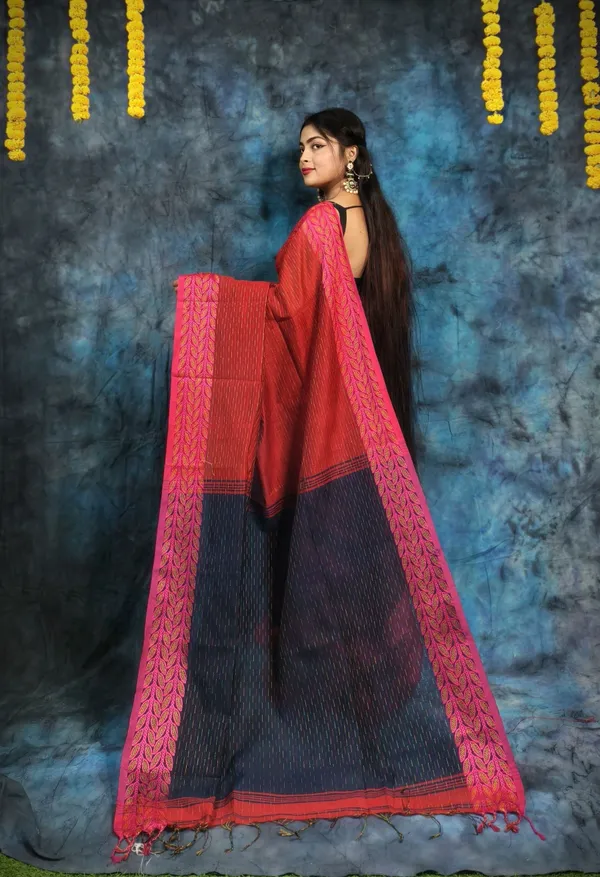 Red_&_Navy_Blue_Pure_Cotton_Handloom_Applique_Saree_For_Women