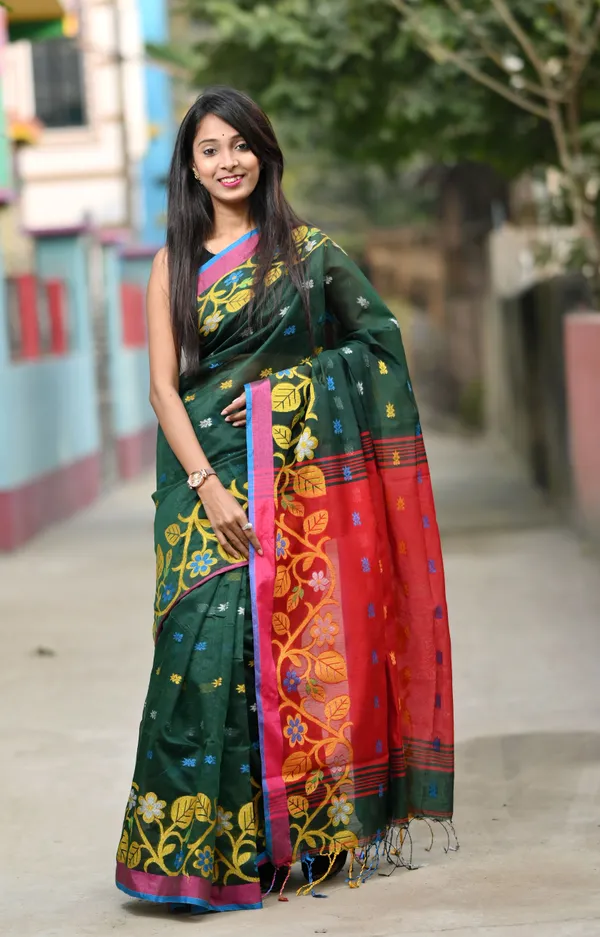 Bottle_Green_&_Red_Pure_Cotton_Handloom_Embellished_Saree_For_Women