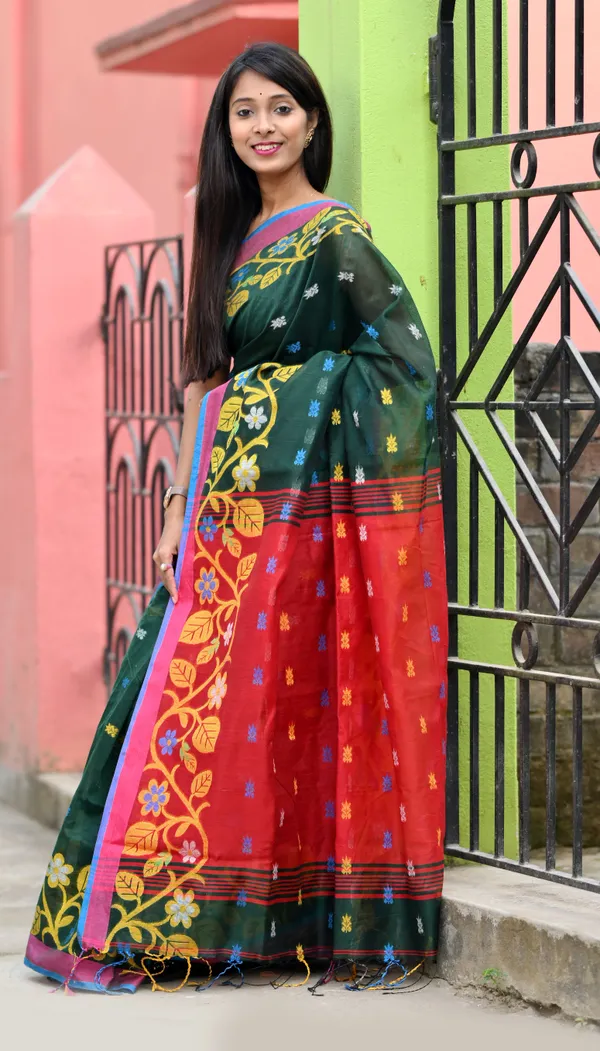 Bottle_Green_&_Red_Pure_Cotton_Handloom_Embellished_Saree_For_Women