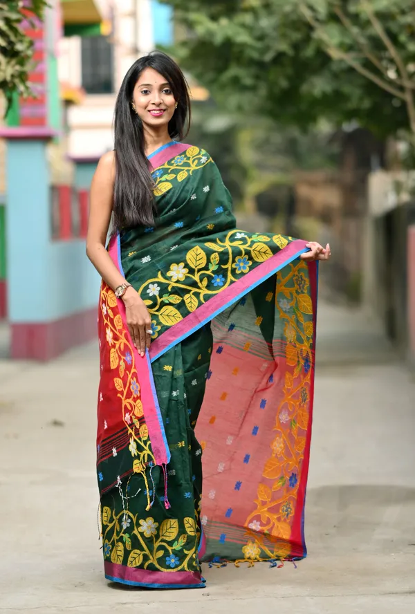 Bottle_Green_&_Red_Pure_Cotton_Handloom_Embellished_Saree_For_Women