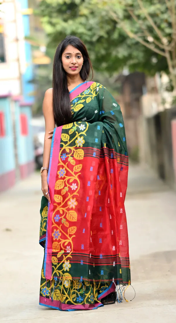 Bottle_Green_&_Red_Pure_Cotton_Handloom_Embellished_Saree_For_Women