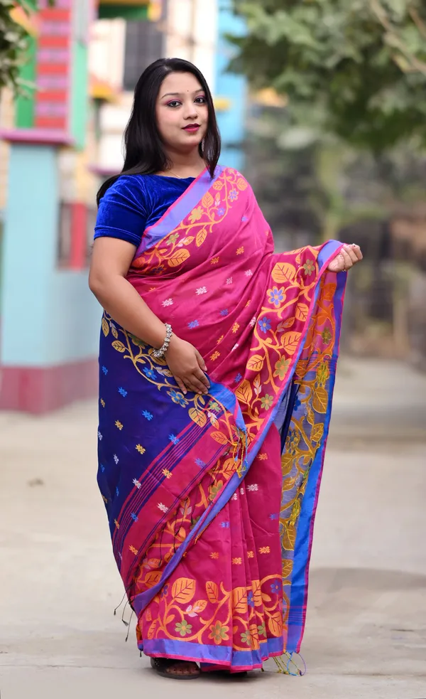 Magenta_&_Navy_Blue_Pure_Cotton_Handloom_Embellished_Saree_For_Women