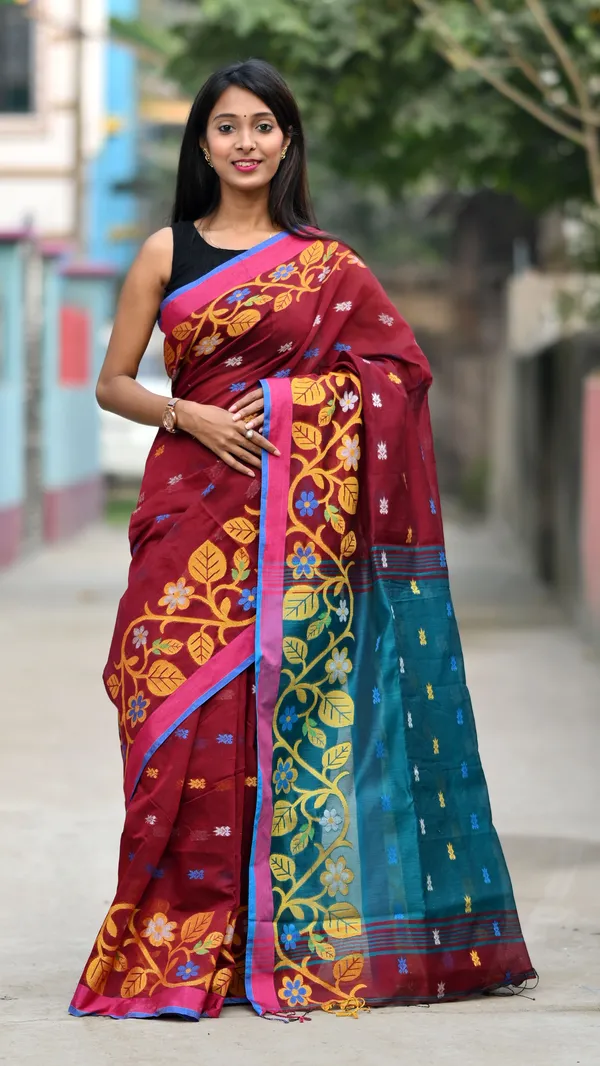 Maroon_&_Blue_Pure_Cotton_Handloom_Embellished_Saree_For_Women