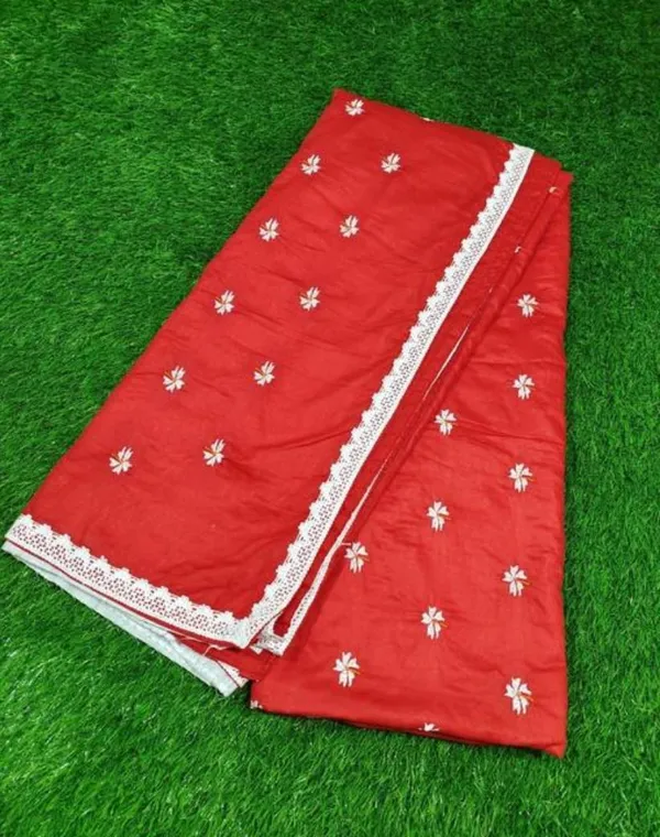 White_&_Red_Cotton_Blend_Handloom_Floral_Print_&_Self_Design_&_Printed_Saree_For_Women