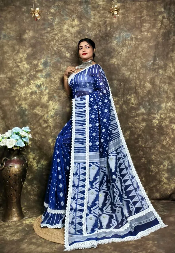 Blue_&_White_Cotton_Silk_Jamdani_Woven_Saree_For_Women