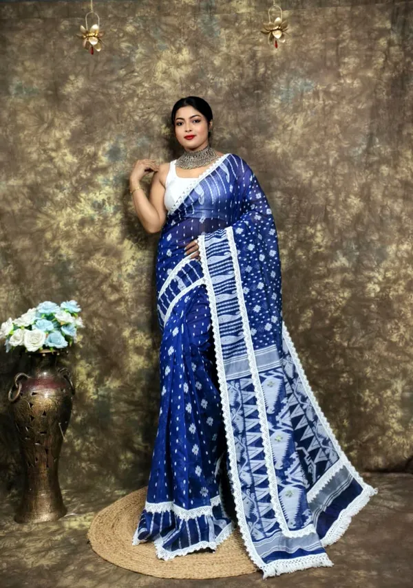 Blue_&_White_Cotton_Silk_Jamdani_Woven_Saree_For_Women