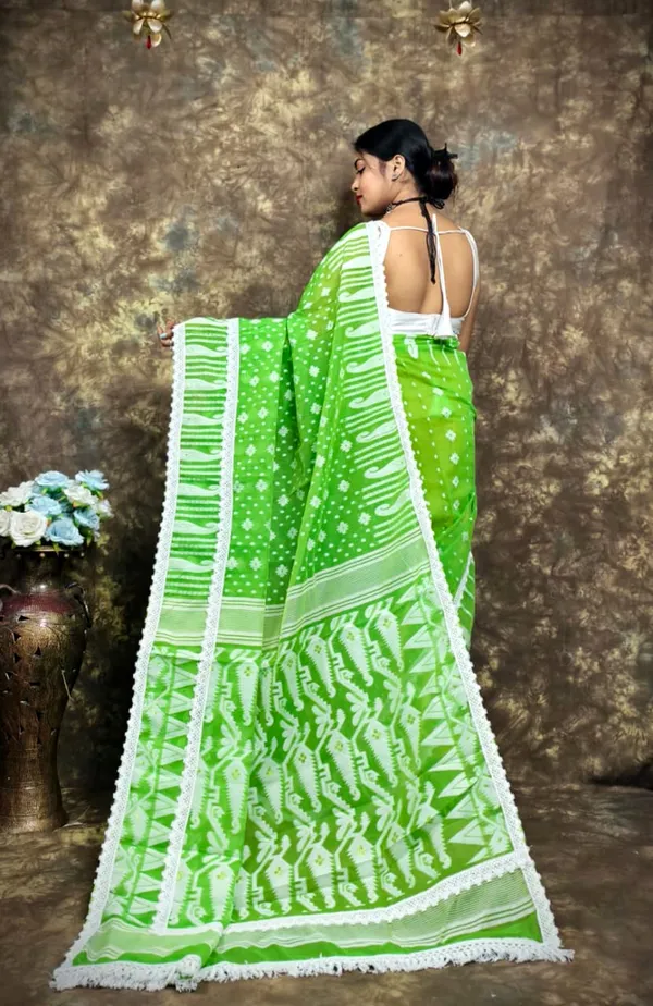 Green_Cotton_Silk_Jamdani_Woven_Saree_For_Women