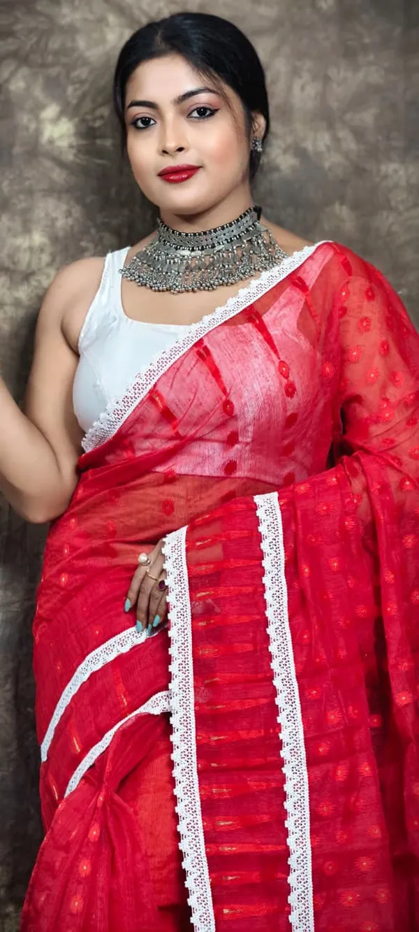Red_Dimond_Cotton_Silk_Jamdani_Woven_Saree_For_Women