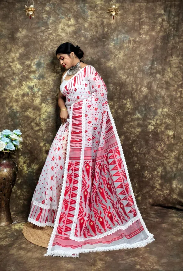 White_&_Red_Cotton_Silk_Jamdani_Woven_Saree_For_Women