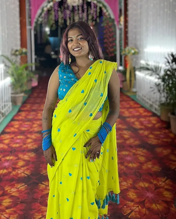 Yellow_Pure_Cotton_Bollywood_Embroidered_Saree_For_Women