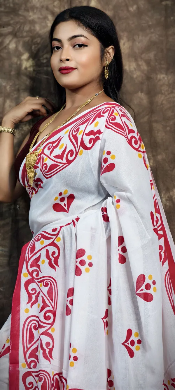 White_&_Red_Cotton_Blend_Handloom_Printed_Saree_For_Women