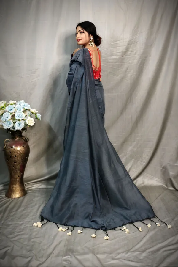 Grey_Pure_Cotton_Handloom_Solid/Plain_Saree_For_Women