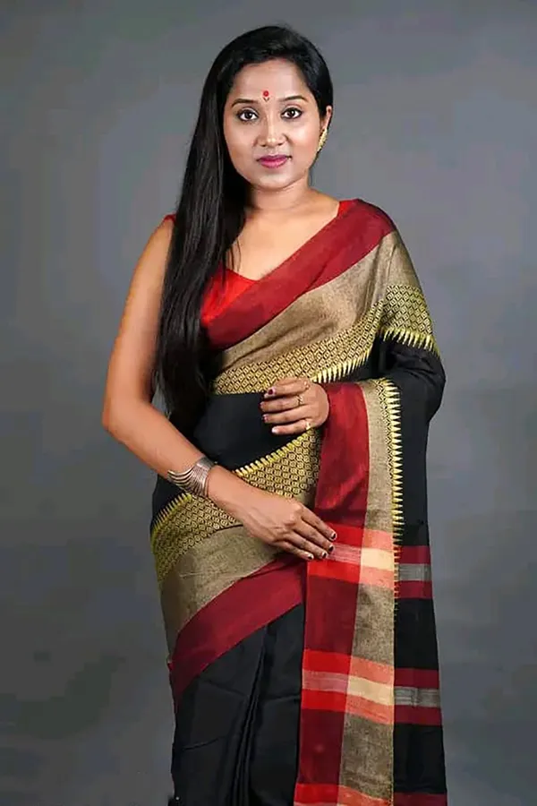 Multicolour_Cotton_Blend_Handloom_Woven_Saree_For_Women