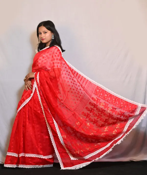 Red_Cotton_Silk_Jamdani_Woven_Saree_For_Women