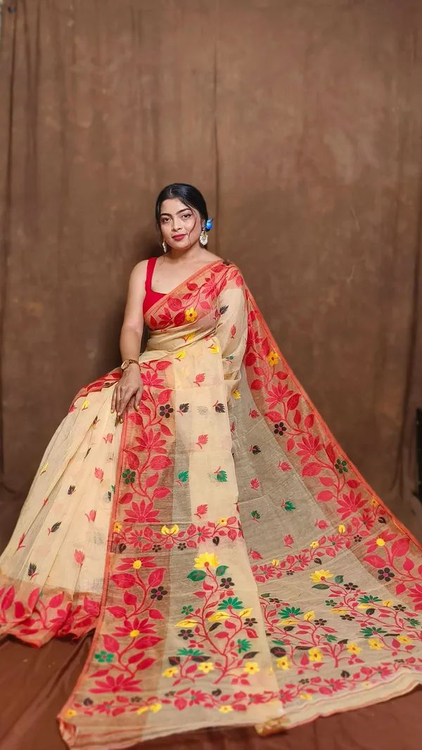 Off_White_&_Red_Cotton_Silk_Jamdani_Woven_Saree_For_Women