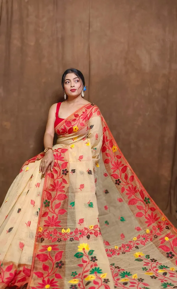 Off_White_&_Red_Cotton_Silk_Jamdani_Woven_Saree_For_Women