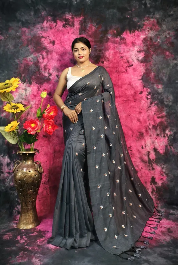 Grey_Khadi_Handloom_Embroidered_Saree_For_Women