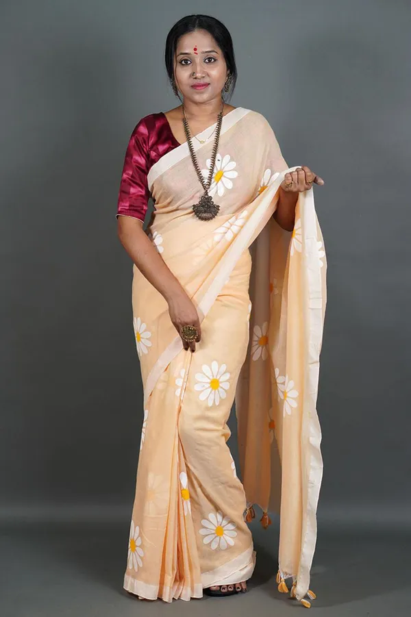 Cream_Cotton_Blend_Handloom_Printed_Saree_For_Women