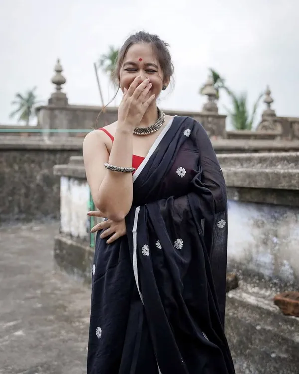 Black_Pure_Cotton_Handloom_Woven_Saree_For_Women