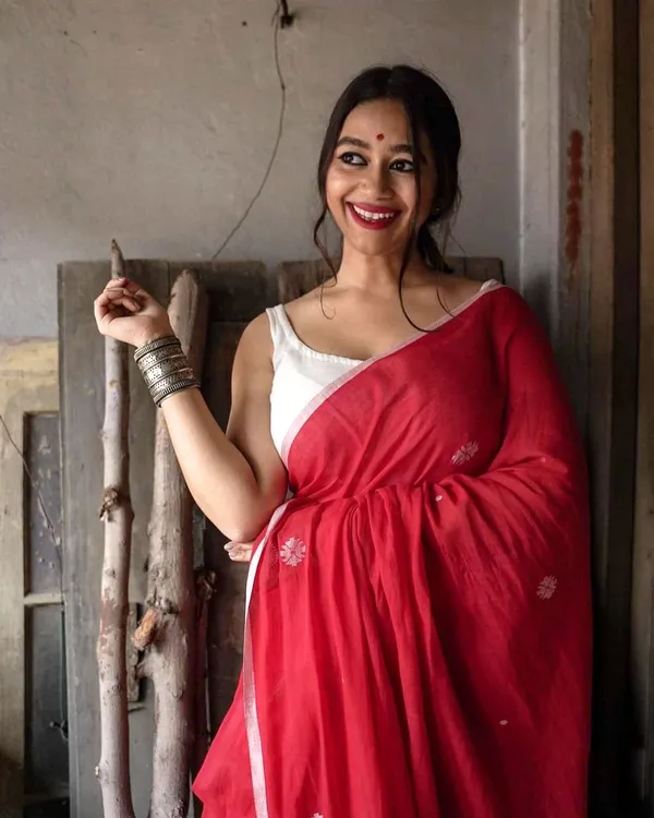 Red_Pure_Cotton_Handloom_Woven_Saree_For_Women