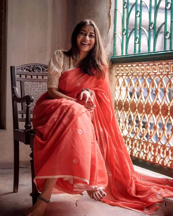 Red_Pure_Cotton_Handloom_Woven_Saree_For_Women