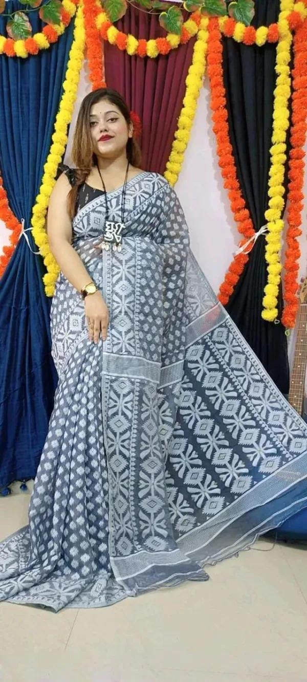Grey_Cotton_Silk_Jamdani_Self_Design_Saree_For_Women
