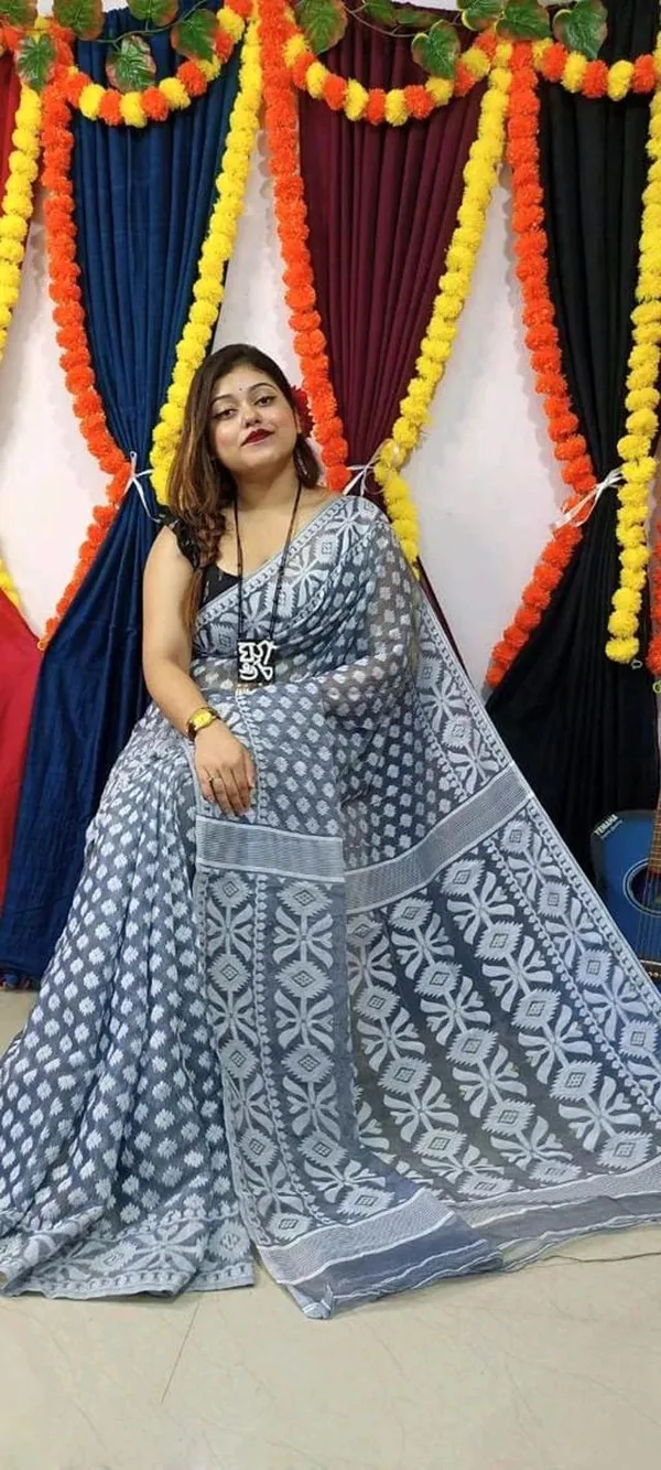 Grey_Cotton_Silk_Jamdani_Self_Design_Saree_For_Women