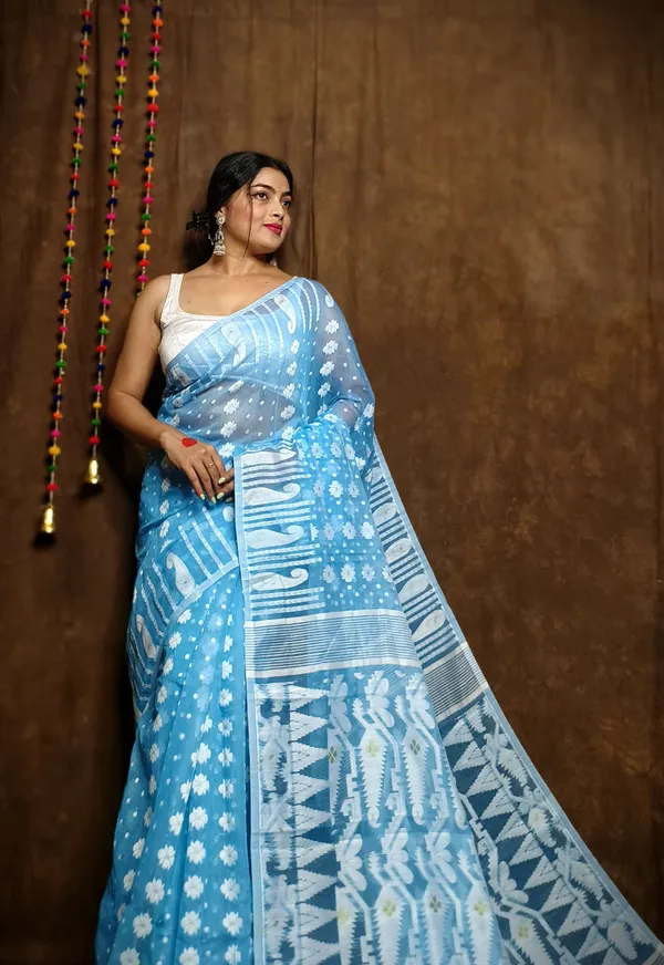 Sky_Blue_Cotton_Linen_Jamdani_Self_Design_Saree_For_Women