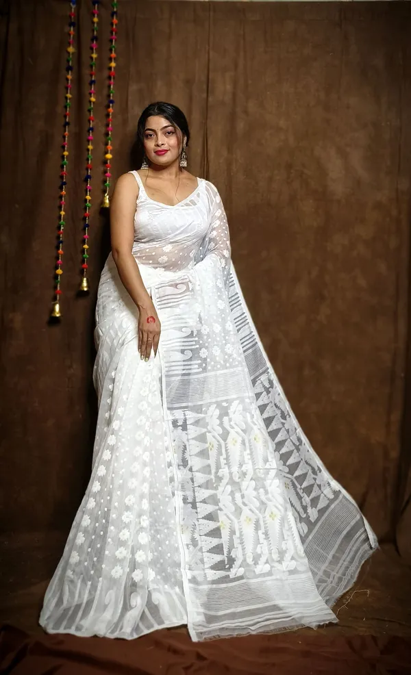 White_Cotton_Linen_Jamdani_Self_Design_Saree_For_Women