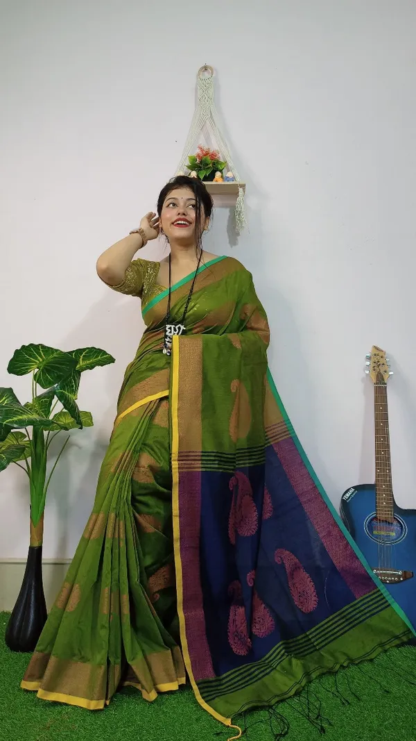 Aam_Kolka_Contrast_Saree