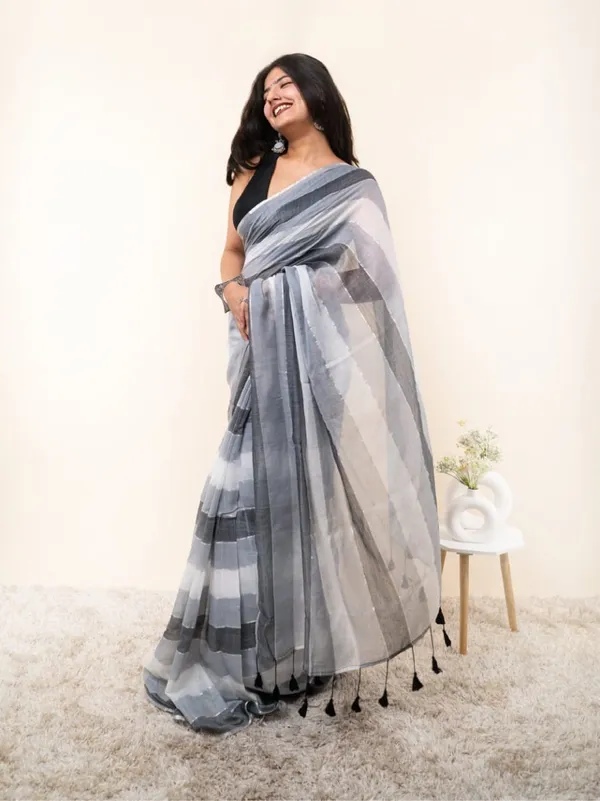 Mul_Cotton_Handloom_Self_Design_Saree_For_Women