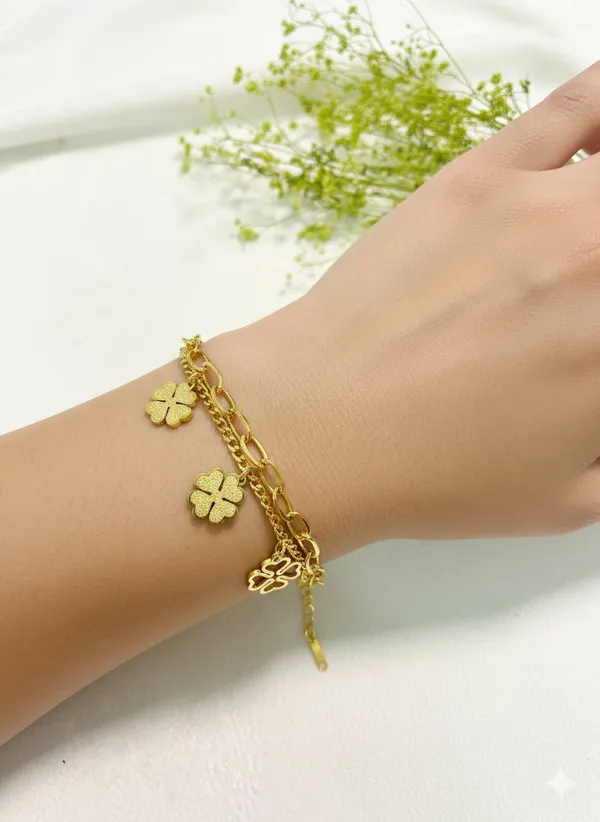 Golden_Clover_Charm_Bracelet_Double_Chain_Design_For_Women