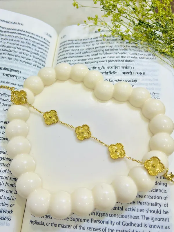 18K_Plated_Golden_Clover_Bracelet_For_Women