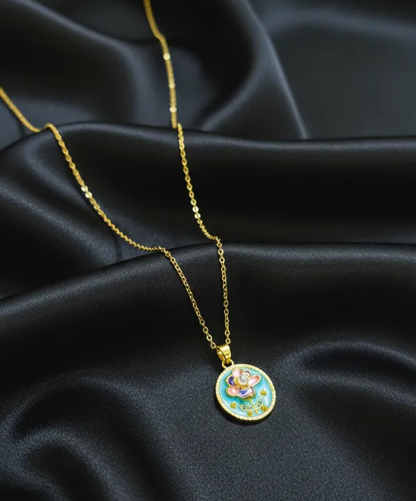 18K_Gold_Plated_Enamel_Round_Pendant_Necklace_For_Women