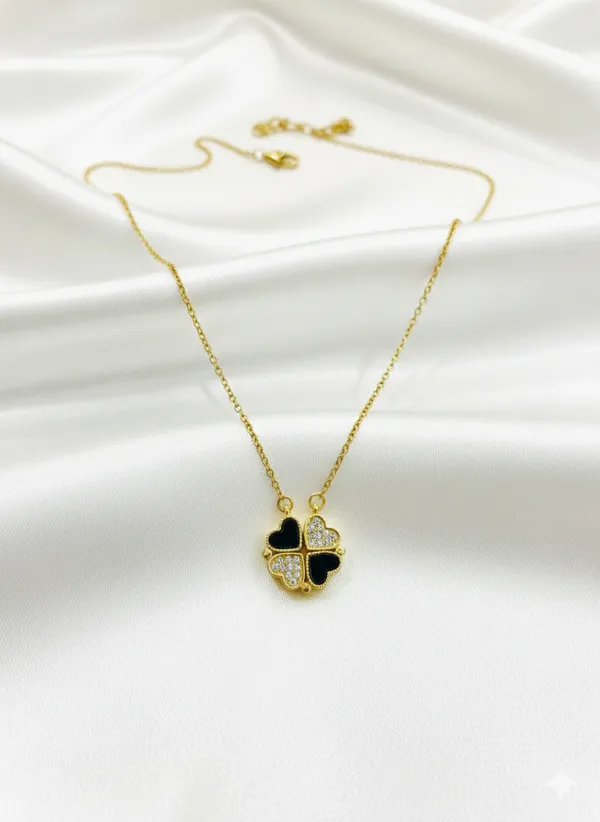 Golden_Magnetic_Heart_Clover_Necklace_For_Women