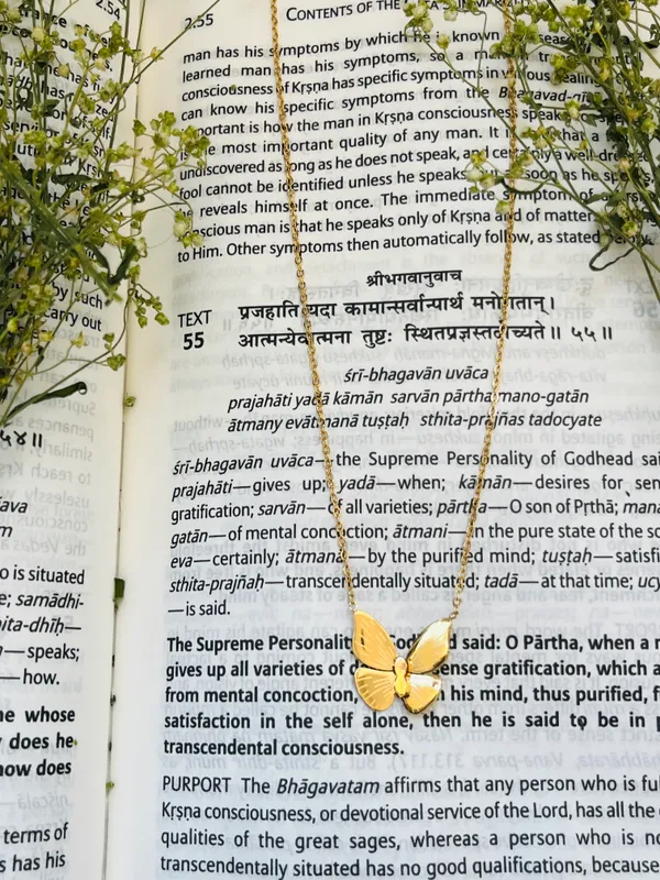 Golden_Enamel_Butterfly_Necklace_For_Women