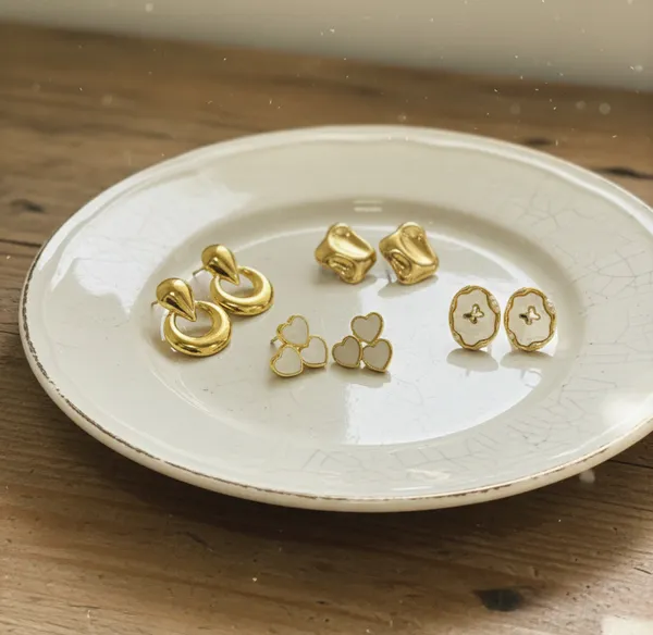 Set_Of_4_Pairs_-_Golden_Stud_Earring_Collection_For_Women
