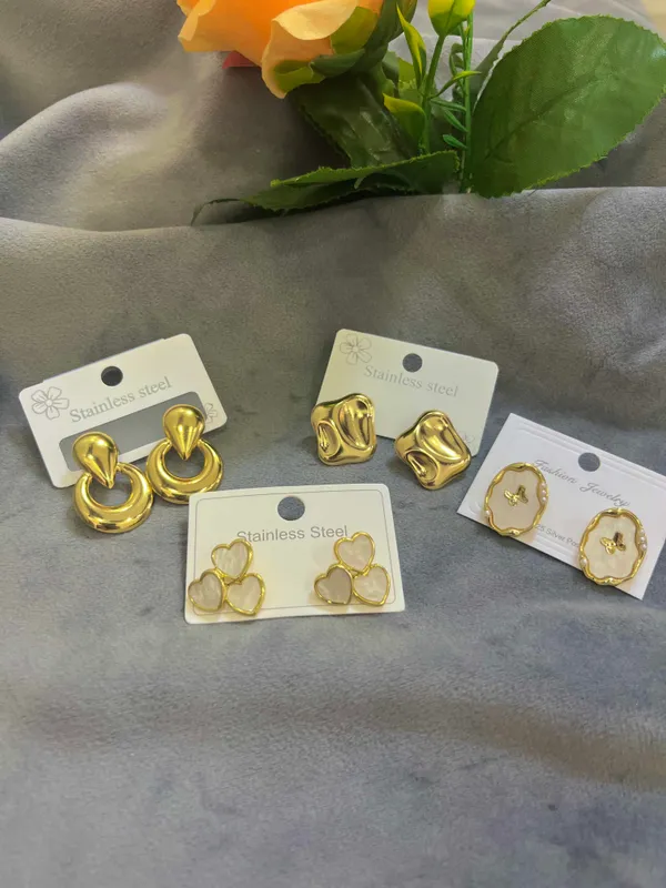 Set_Of_4_Pairs_-_Golden_Stud_Earring_Collection_For_Women